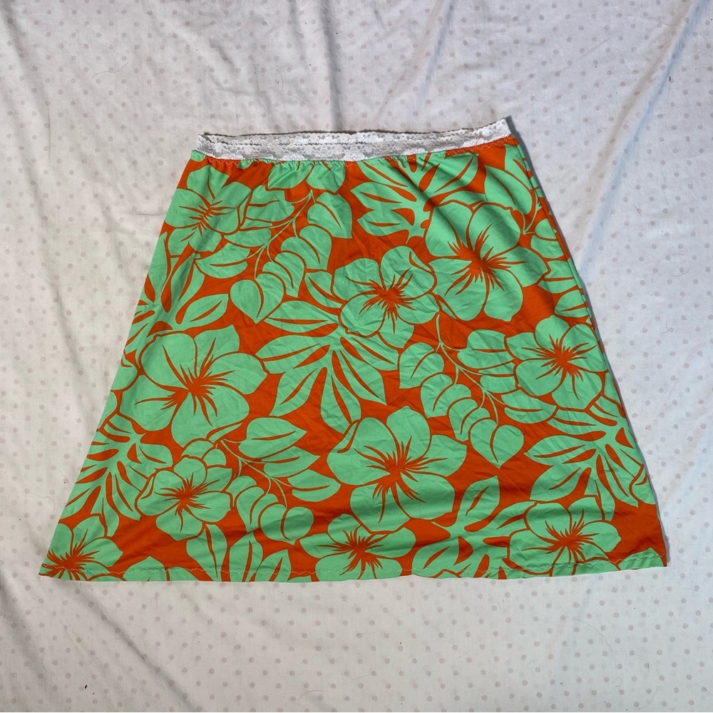 HEIDI BOTTOM GREEN AND RED/ORANGE FLORAL SKIRT